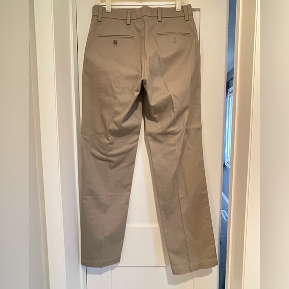 Levi khaki Dockers - Picture 1 of 5